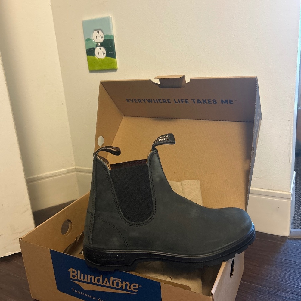 Blundstone #587 Gray Boots